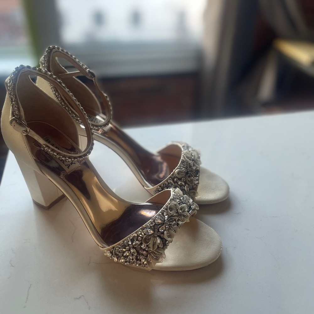 Badgley Mischka Finesse Ankle Strap Satin Crystal Rhinestone Bridal Formal Heel - Picture 3 of 14